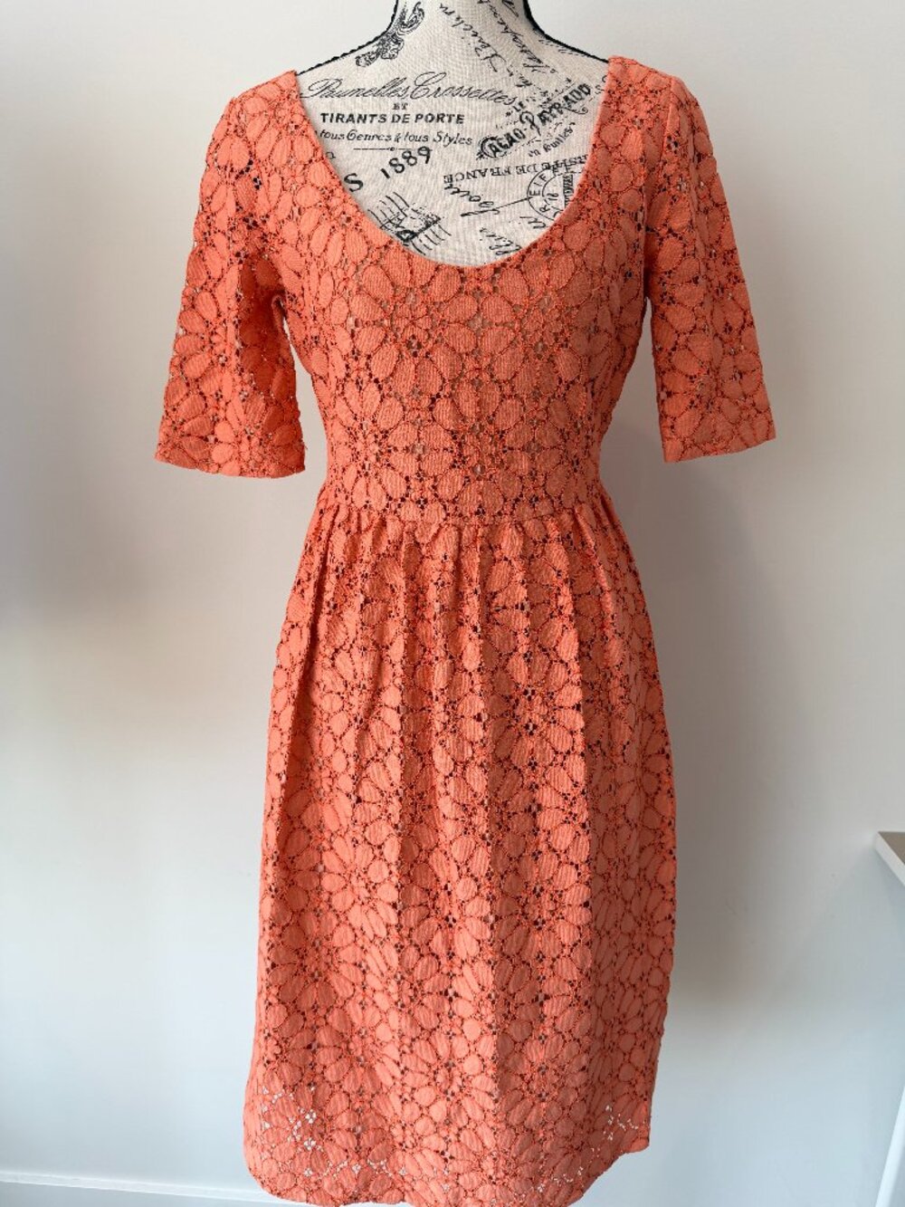 Zara Scoop Neck Lacey Fitted Dress in Creamsicle